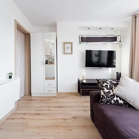 Park Grabiszynski Standard By Bookinghost アパート ヴロツワフ