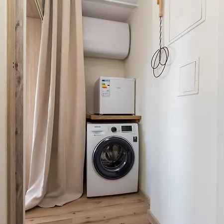 Park Grabiszynski Standard By Bookinghost アパート